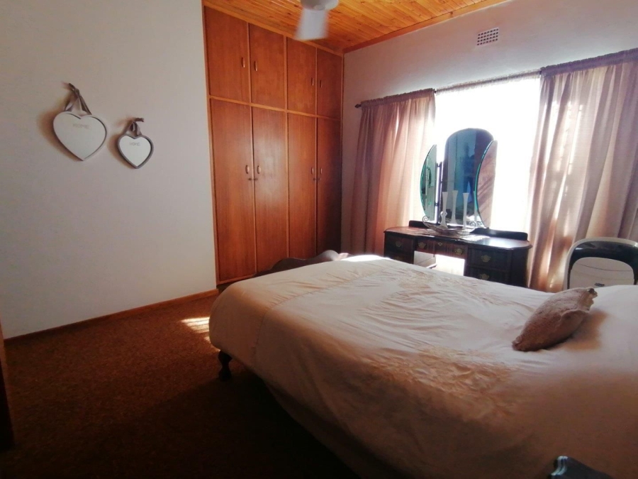 5 Bedroom Property for Sale in Olyfvenhoudtsdrift Northern Cape